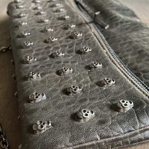 Skull purse ☠️ - Picture 4 of 5
